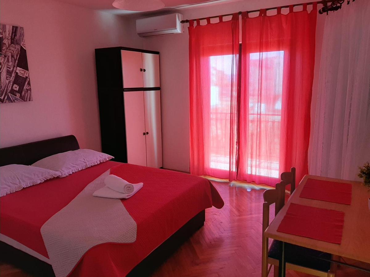Apartments Ana Podstrana Exterior photo