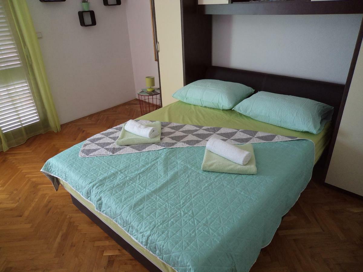 Apartments Ana Podstrana Exterior photo